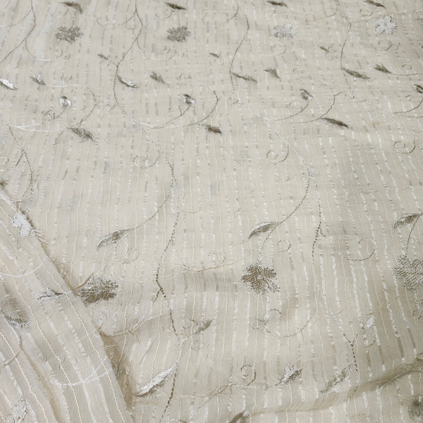 Scalloped hem Drapery