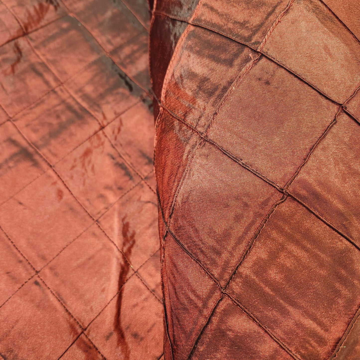 Taffeta, Diamond Pattern, wine