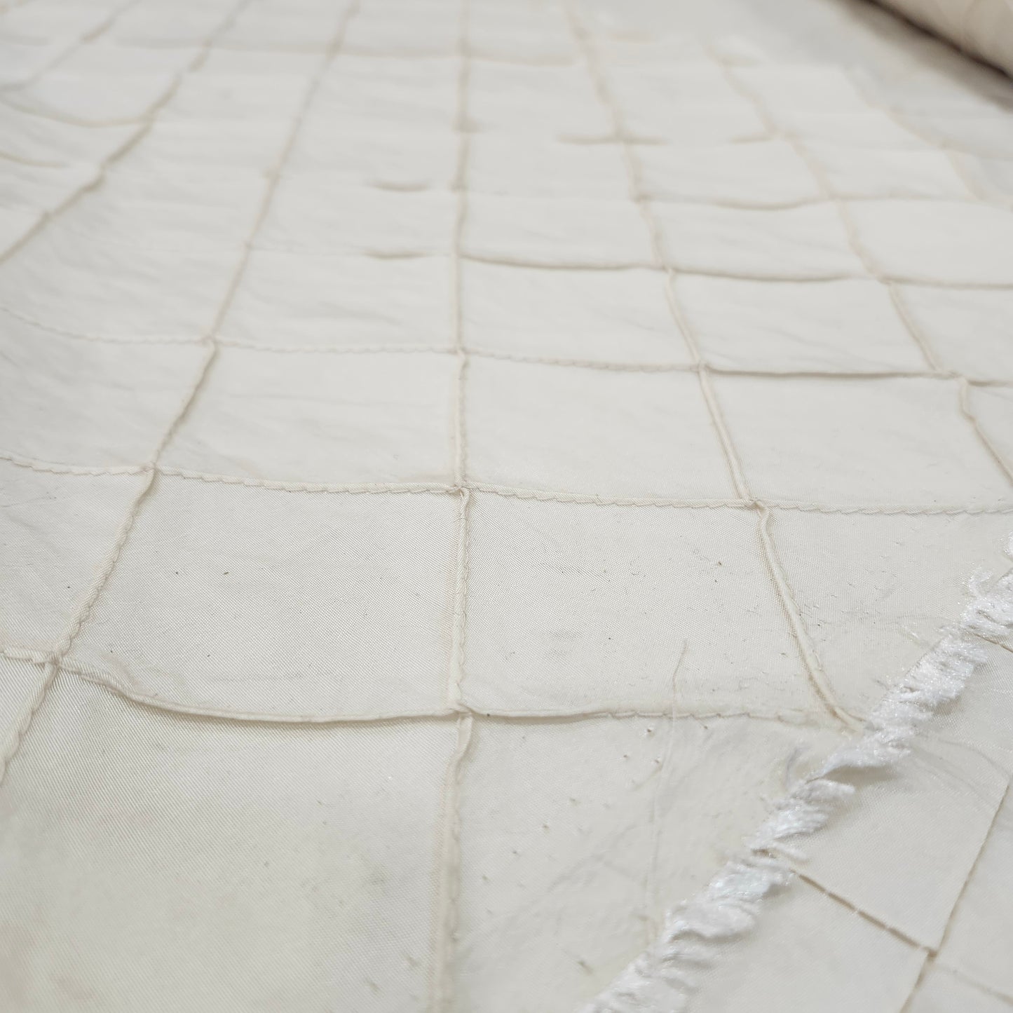 Taffeta, Diamond Pattern, Ivory