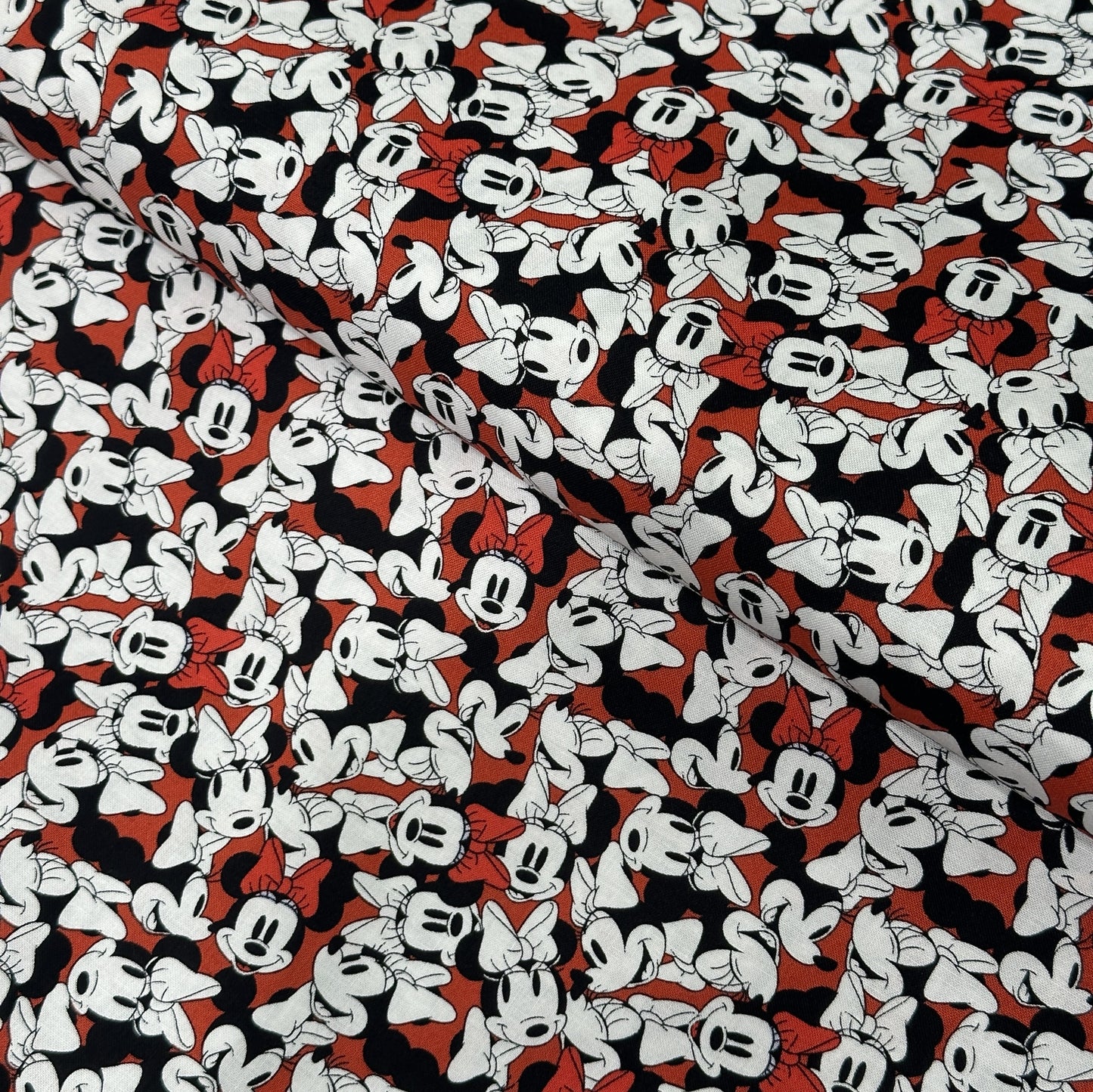 Cotton "Minnie Mouse - Toss Stacked"