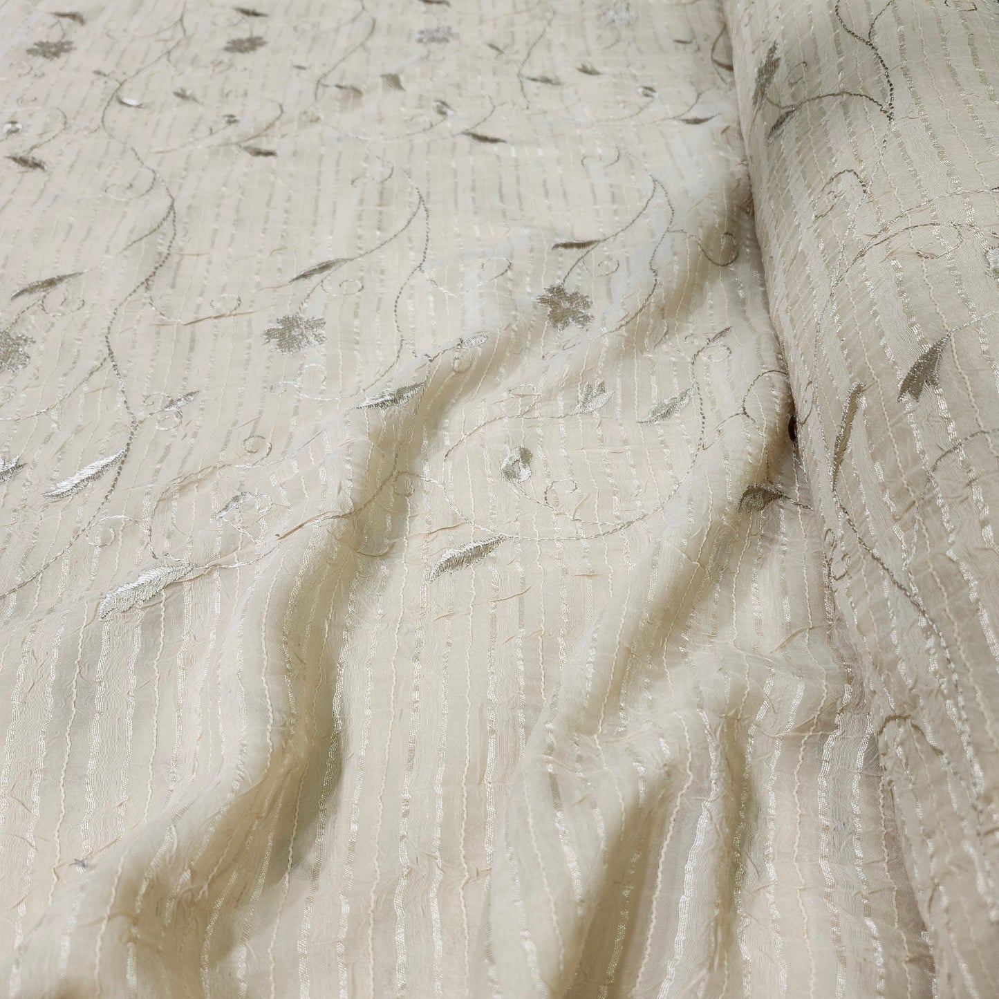 Scalloped hem Drapery