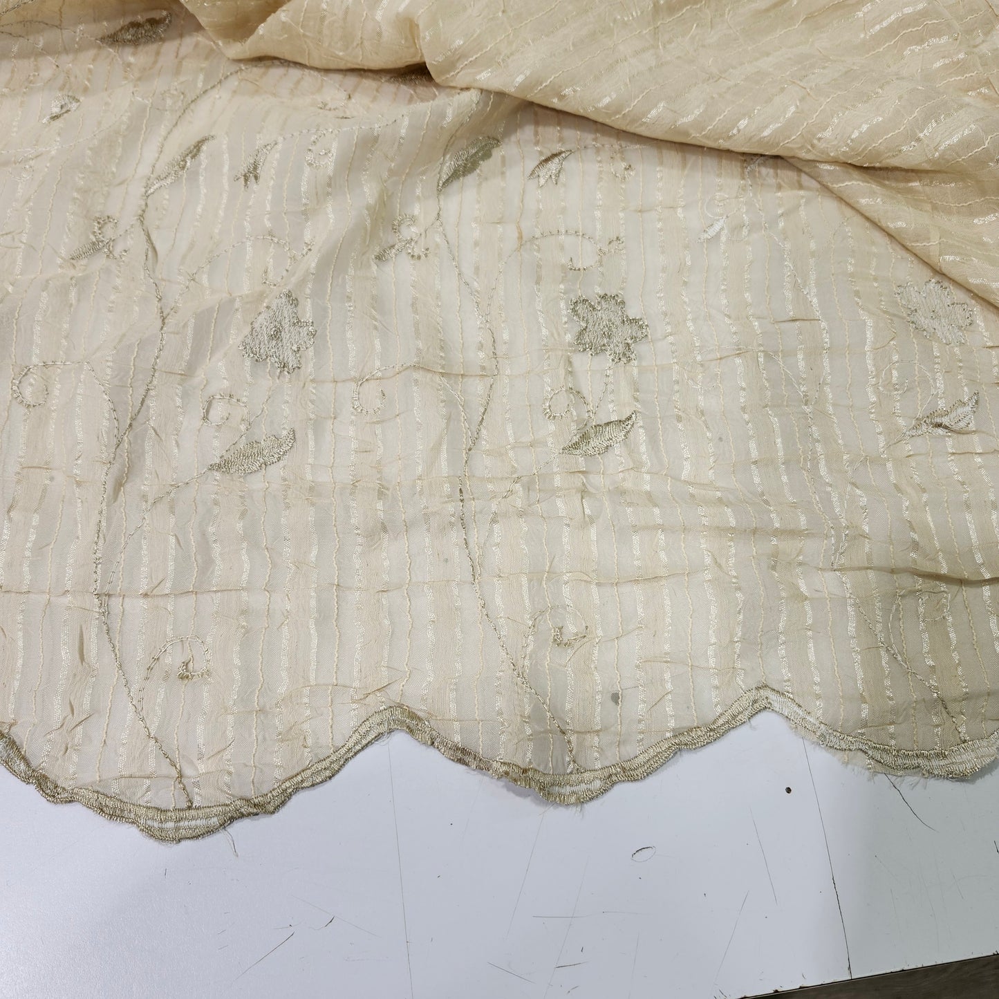 Scalloped hem Drapery