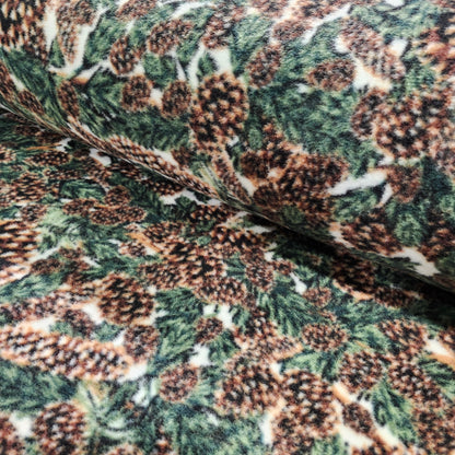 Fleece, Pinecones