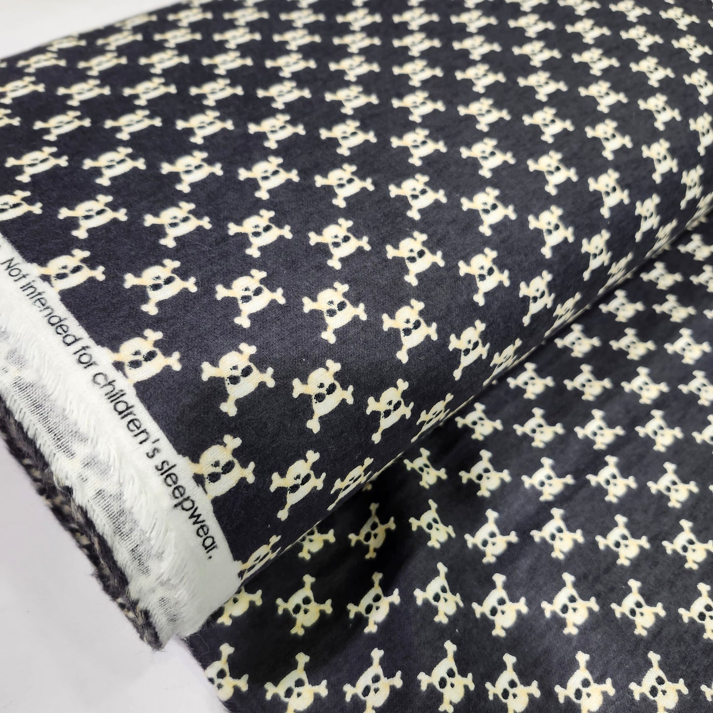 Flannel Skulls, Black