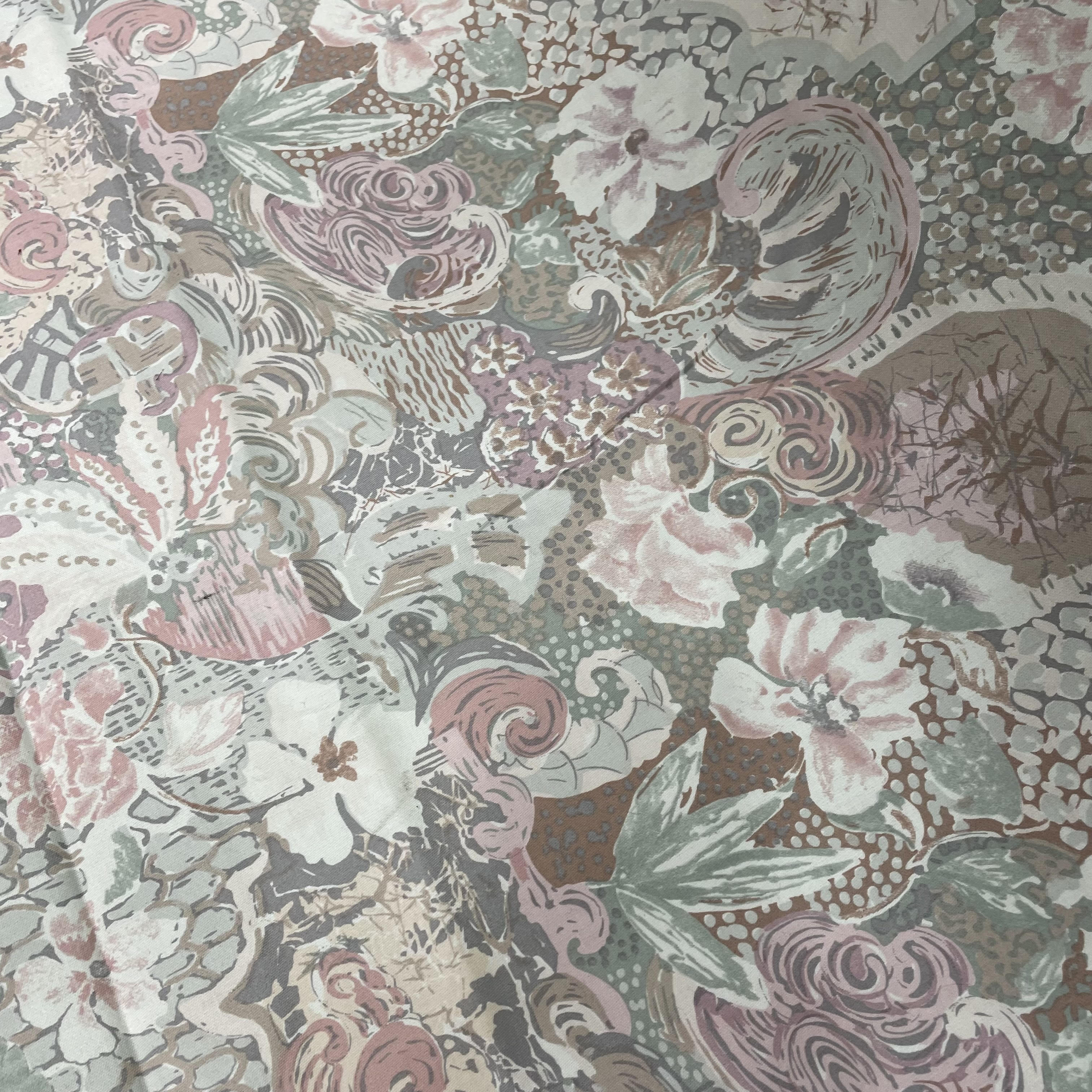 Cotton, Floral Mess