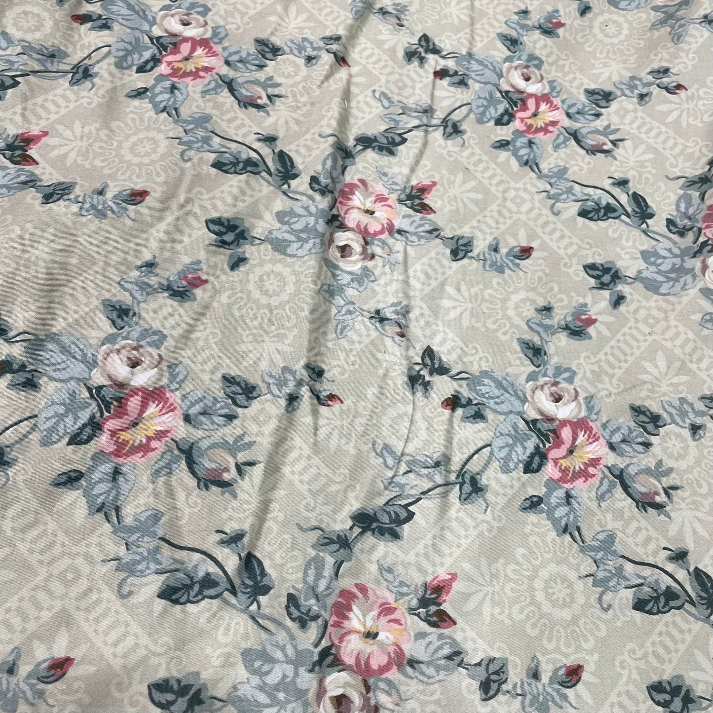 100% Cotton, Floral & Vines,
