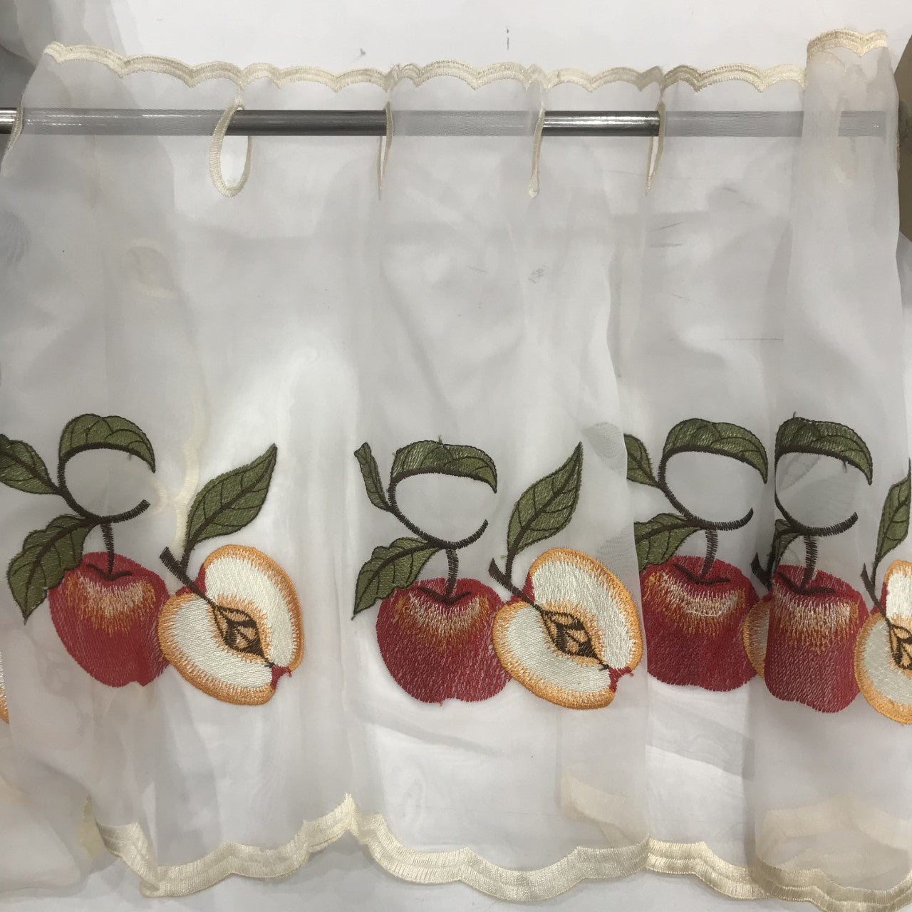 Wide Lace Apple