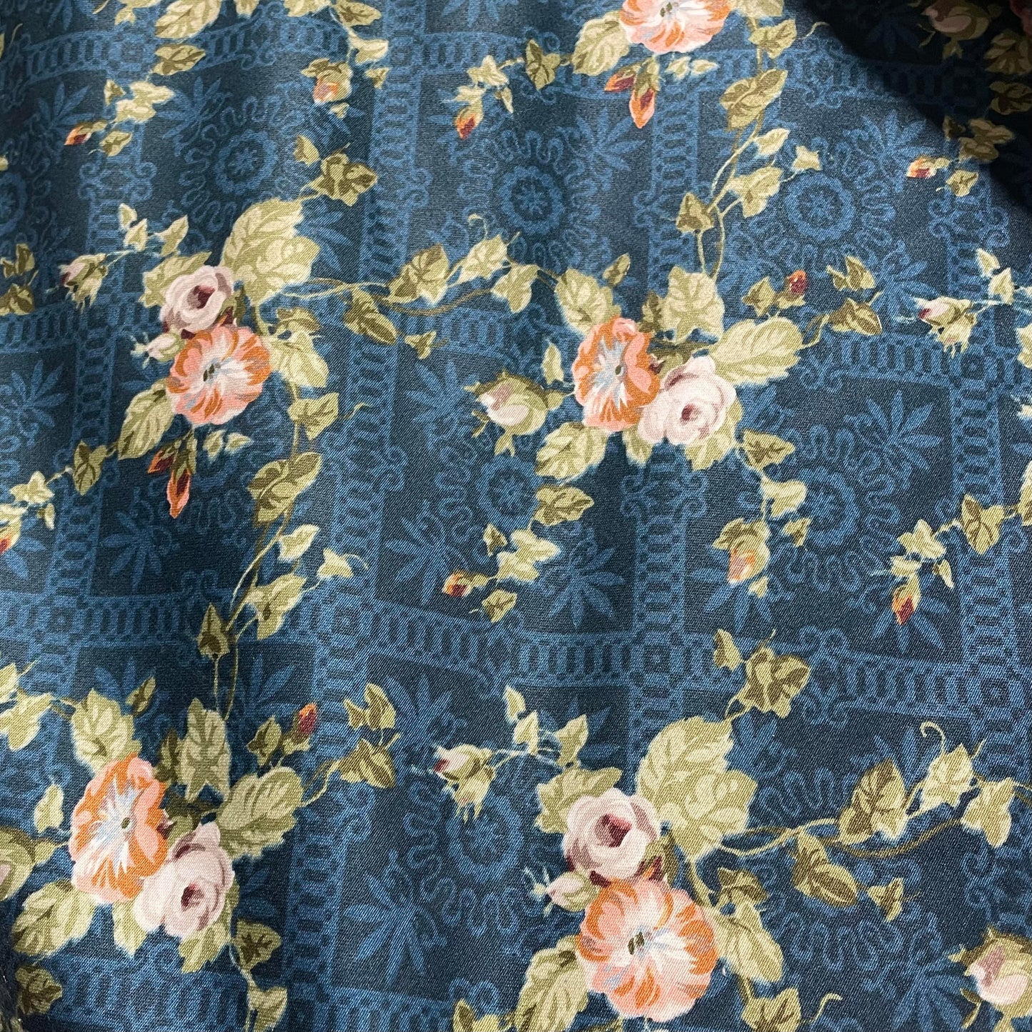100% Cotton, Floral & Vines,