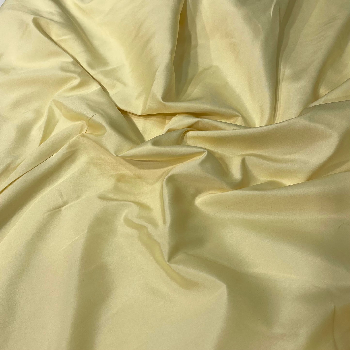 Extra-Wide Silk Pale