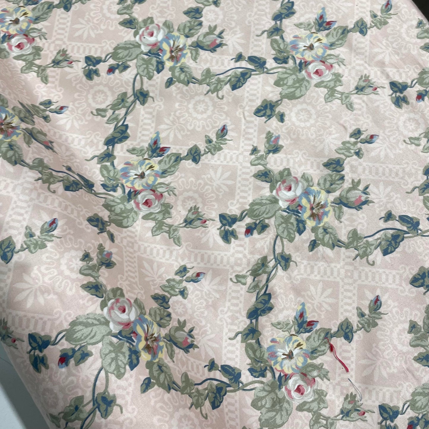 100% Cotton, Floral & Vines,
