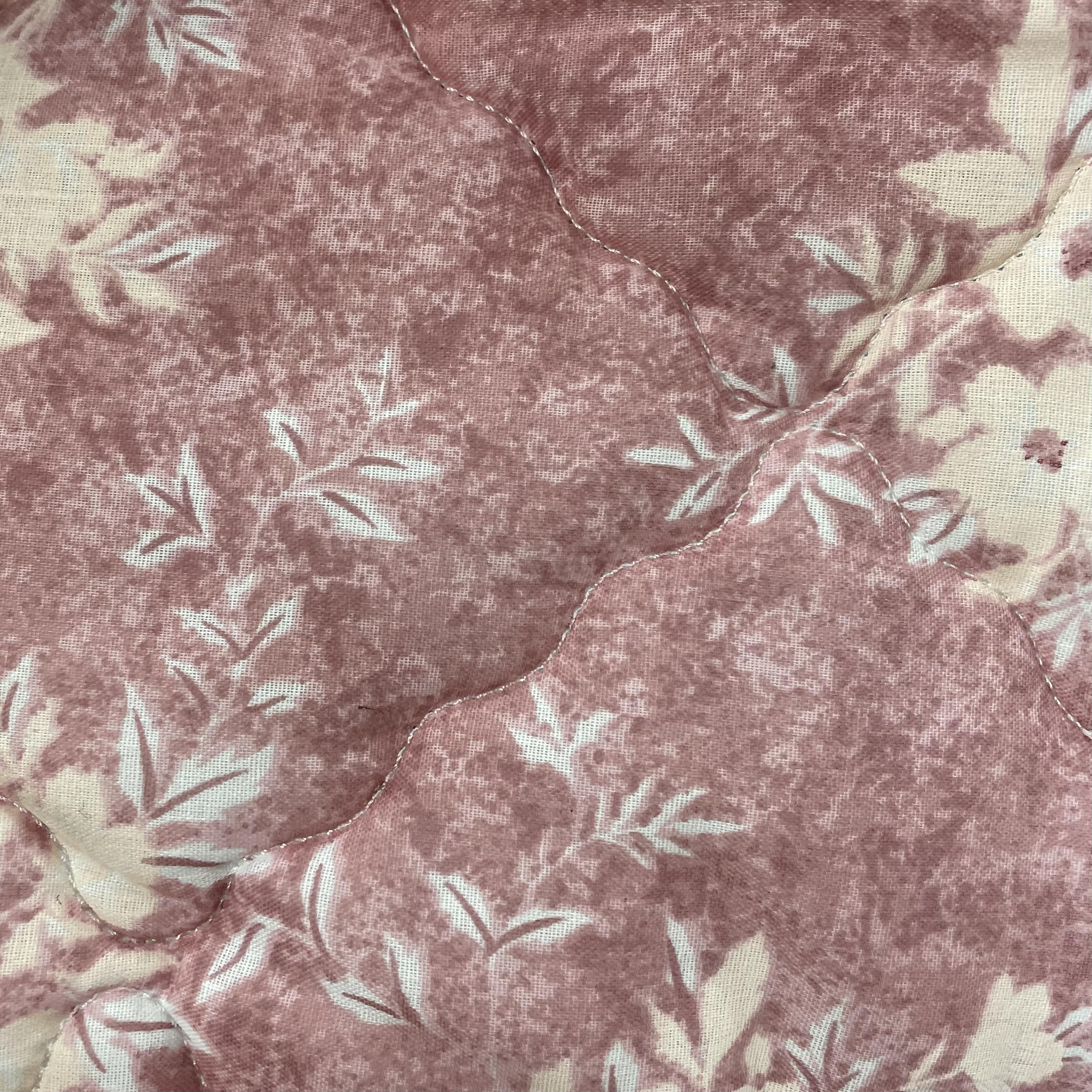 Vintage-Style Flower Quilt with Batting